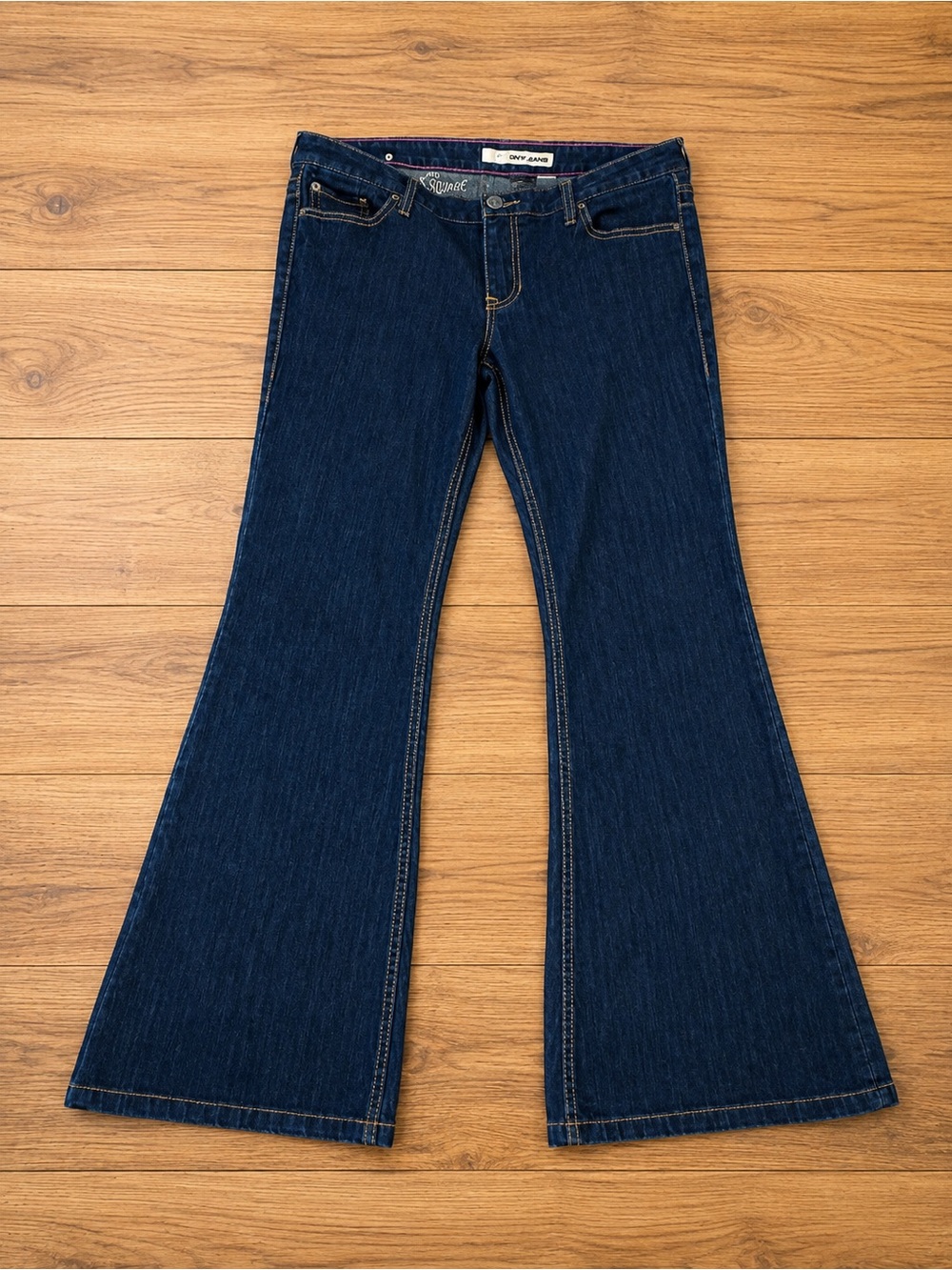DKNY Times Square Dark Wash Bootcut Jeans | Women’s Size 32R